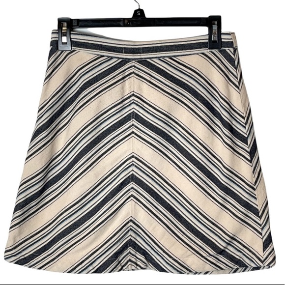 Hollister Blue & Tan Chevron Striped A-Line Mini Skirt, Size 3 - Picture 3 of 9